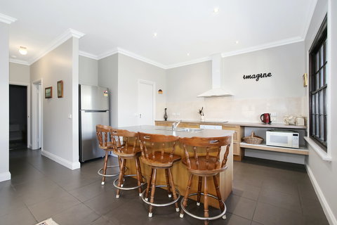 River Verse - Lismore Accommodation 2