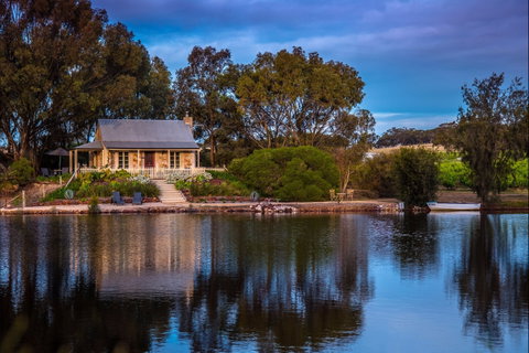 Stonewell Cottages And Vineyards - Lismore Accommodation 0
