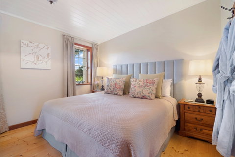 Stonewell Cottages And Vineyards - Lismore Accommodation 1