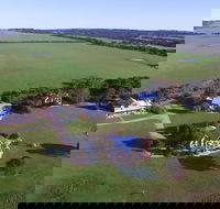 Bear Gully Coastal Cottages - Lismore Accommodation