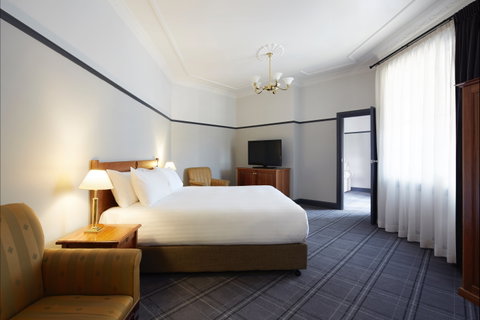 Brassey Hotel - Lismore Accommodation 0