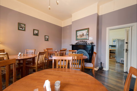 Edinburgh Gallery Bed & Breakfast - Lismore Accommodation 2