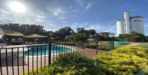 Elliston Caravan Park - Lismore Accommodation 0