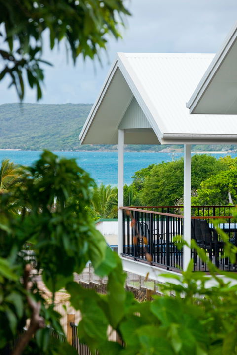 Island Villas And Apartments - Lismore Accommodation 0