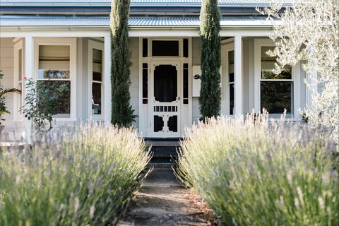 La Maison St Arnaud B&B - Lismore Accommodation 0