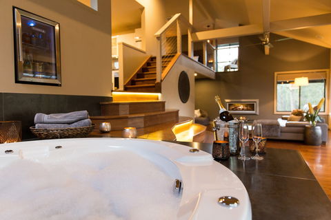 The Edge Villa - Hunter Valley Luxury Escape - Lismore Accommodation 0