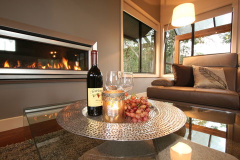 The Edge Villa - Hunter Valley Luxury Escape - Lismore Accommodation 2