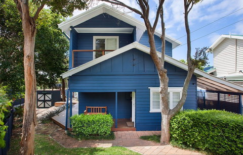 The Blue House At Wombarra Beach - Lismore Accommodation 0