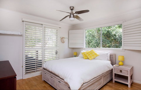 The Blue House At Wombarra Beach - Lismore Accommodation 1