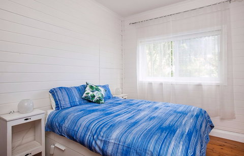 The Blue House At Wombarra Beach - Lismore Accommodation 2