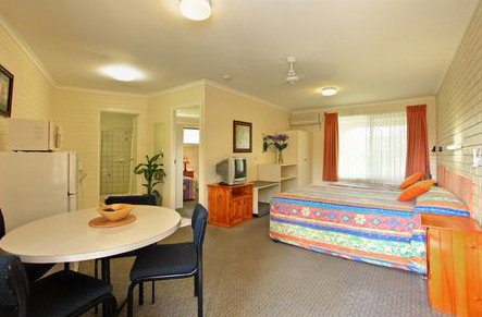Byron Motor Lodge Motel - Lismore Accommodation 2