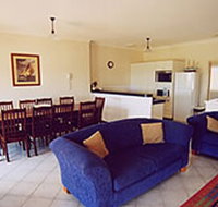 A Beachfront Villa Rockingham - Lismore Accommodation
