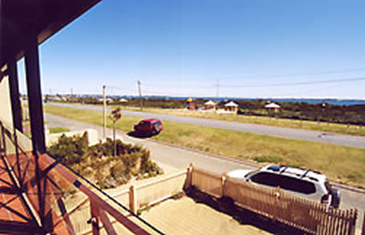 A Beachfront Villa Rockingham - Lismore Accommodation 3