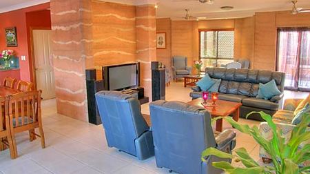 Gladstone Earth And Sea - Lismore Accommodation 0