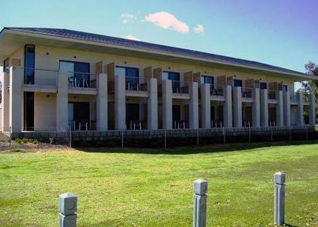Comfort Inn Yanchep - Lismore Accommodation 2