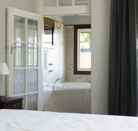 Caves House Hotel - Lismore Accommodation