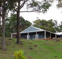 Vista Ridge Estate - Top Paddock Cottage - Lismore Accommodation