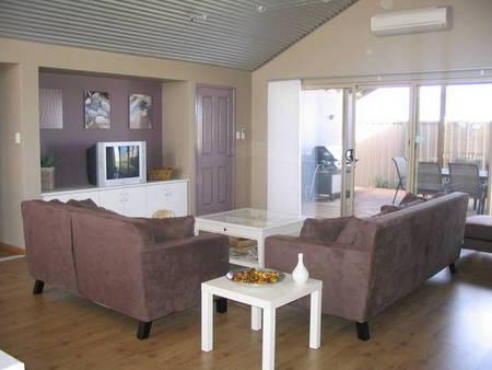 Caladenia Retreat Jurien Bay - Lismore Accommodation 3