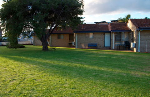 Esperance Beachfront Resort - Lismore Accommodation 1
