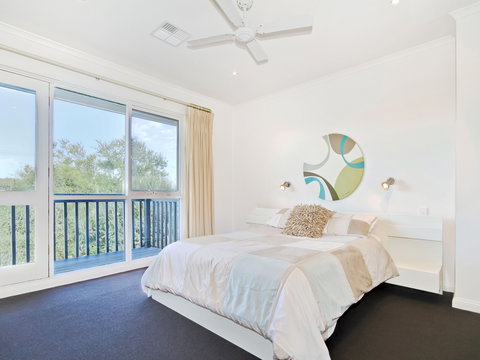 Century 21 SouthCoast: Tennis Elbow - Lismore Accommodation 2