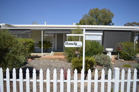 Homely Cottage - Lismore Accommodation 1