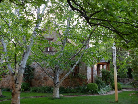 The Stone Cottage Beechworth - Lismore Accommodation 1