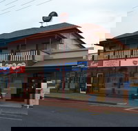 Victoria Hotel Port McDonnell - Lismore Accommodation