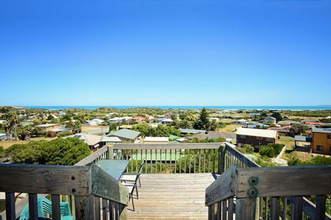 3 Henley Street - Goolwa Beach - Lismore Accommodation 0