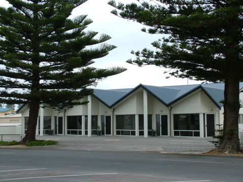 Beachport Caravan Park - Lismore Accommodation 2