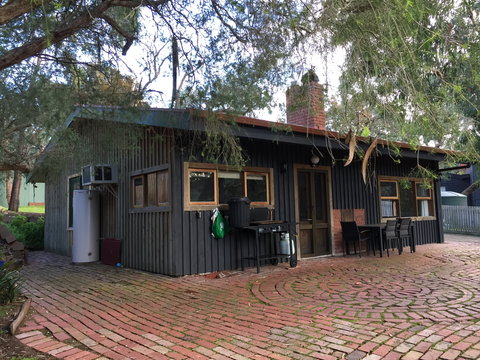 Bells Estate Great Ocean Road Cottages - Lismore Accommodation 2