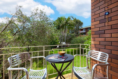 Bikini - Lismore Accommodation 1