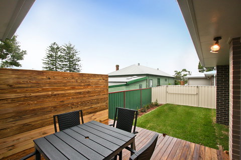 Cardiff Executive Apartments - Lismore Accommodation 2