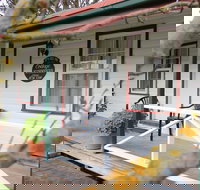 Coonawarra's Pyrus Cottage - Lismore Accommodation