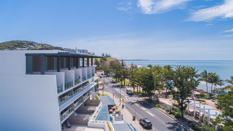 Echelon Apartments Yeppoon - Lismore Accommodation 0