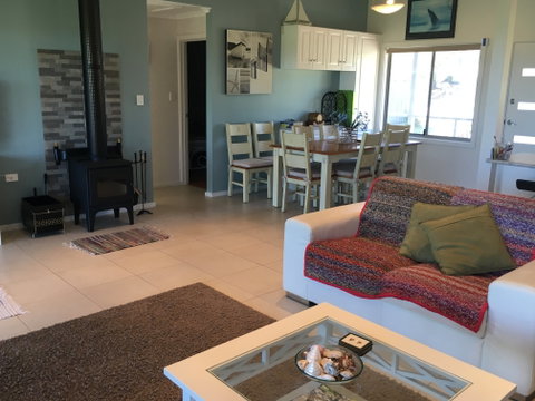 Falcon Blue - Lismore Accommodation 2