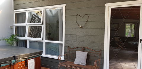 Kiwarrak Country Retreat - Lismore Accommodation 0