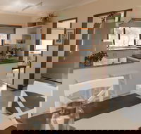 Taranaki Beach Unit - Lismore Accommodation