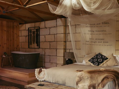 Trader Jack's - Lismore Accommodation 0