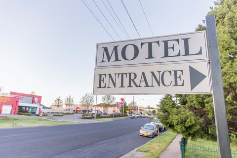 Bathurst Motor Inn - Lismore Accommodation 0