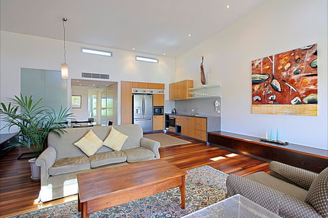 Beach Villa 17, East On Byron - Lismore Accommodation 0