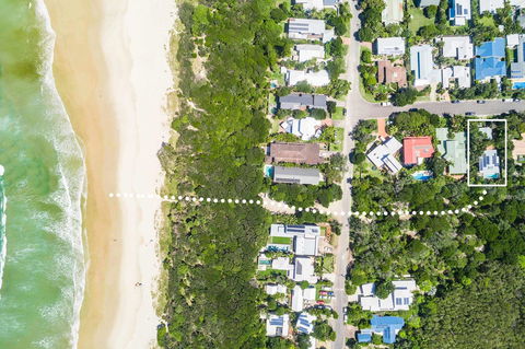 Beach Chalet - Lismore Accommodation 2