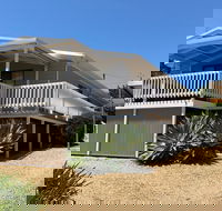 Catching Waves - Lismore Accommodation