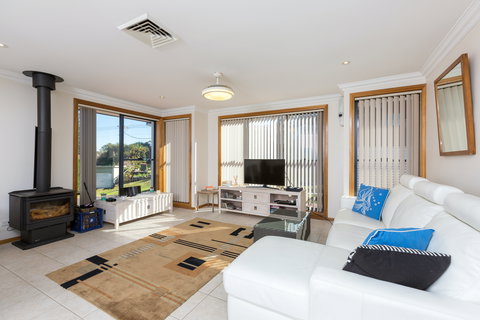 Coastal Haven At Gerroa - Lismore Accommodation 1