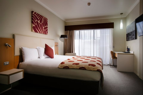 Grand Hotel And Apartments Townsville - Lismore Accommodation 2