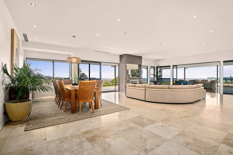 Mont Sapphire Luxury Retreat - Lismore Accommodation 0