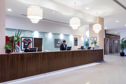 Oaks Glenelg Plaza Pier Suites - Lismore Accommodation 1