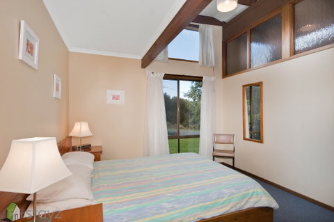 Ocean Vista Holiday Home - Lismore Accommodation 2