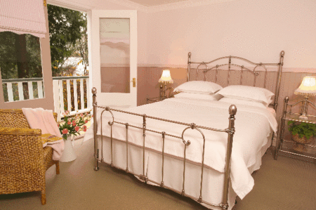 Clarendon Cottages - Lismore Accommodation