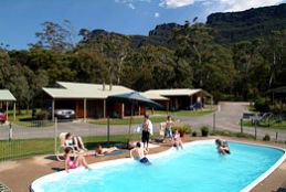 Halls Gap Log Cabins - Lismore Accommodation 4