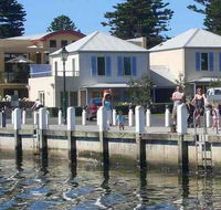 Dockside Waterfront Indulgence - Lismore Accommodation